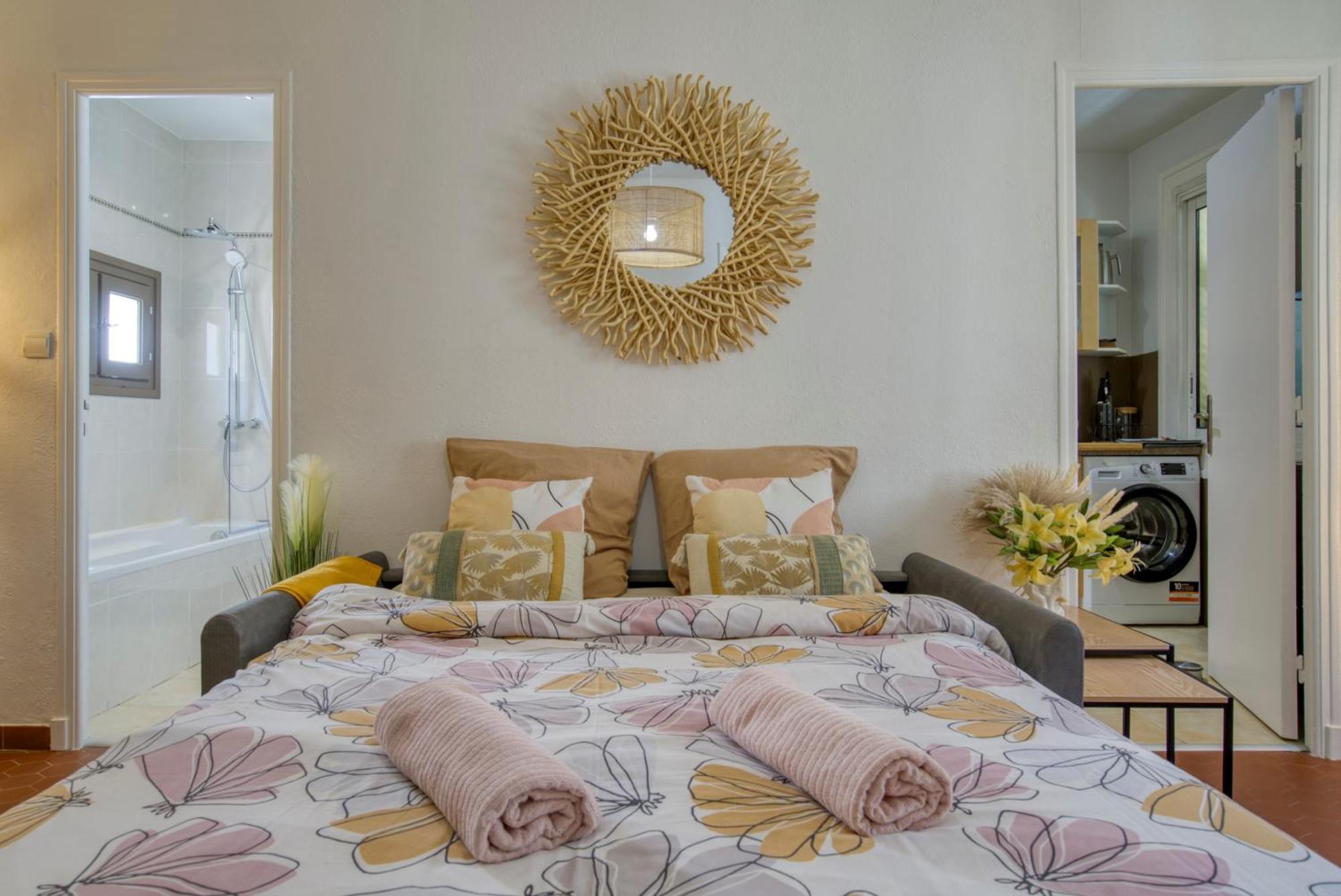 Cosy, Modern, Fully Equipped, Air Conditioning, Nice Historical, Old Town, 1Minute Walk From Beach - "Le Bunico 4" Buitenkant foto